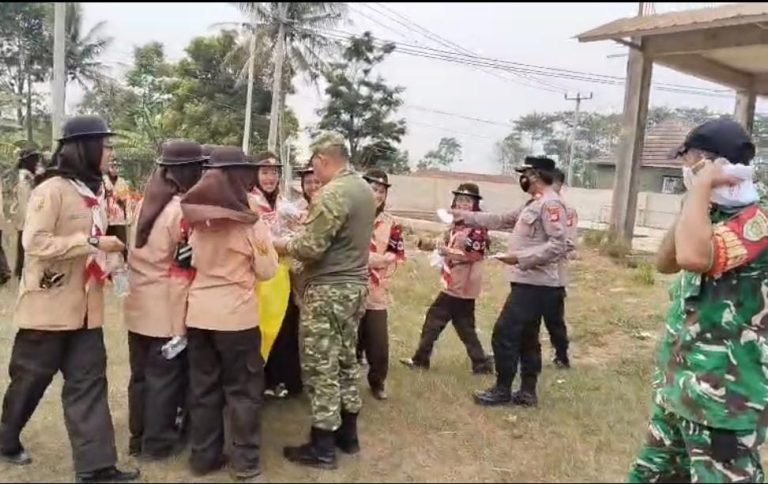 TNI-Polri Sigap Kawal kegiatan Pramuka Sumedang dari Ancaman Debu dan Abu Vulkanis.